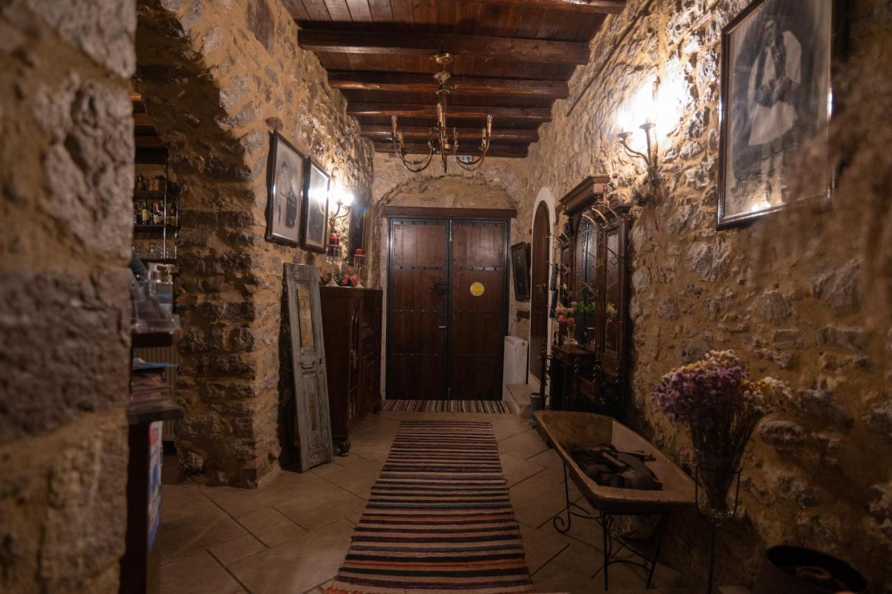 Proselinos Hotel Dimitsana Eksteriør billede