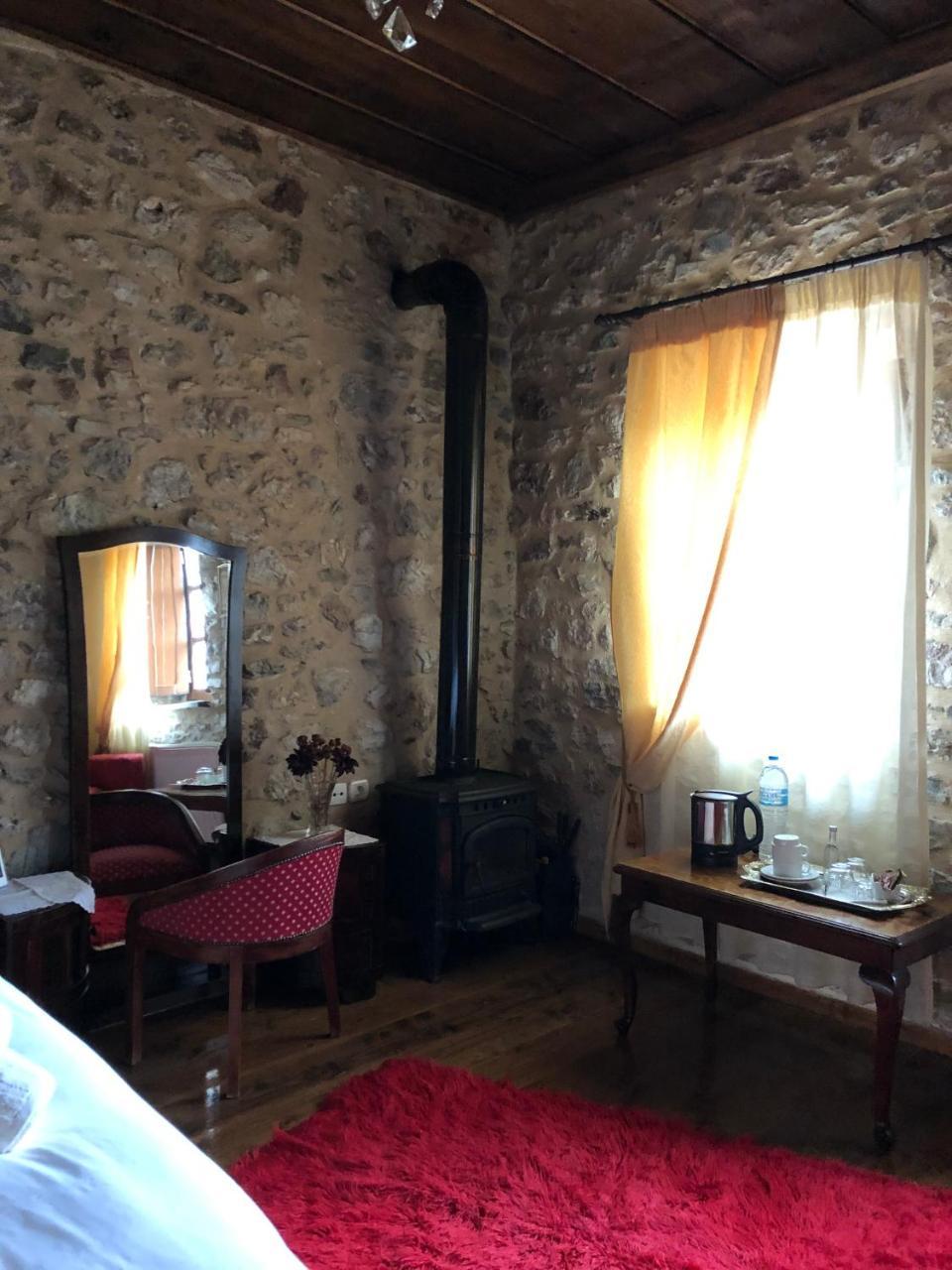 Proselinos Hotel Dimitsana Eksteriør billede